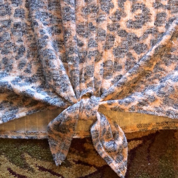 Heathered Leopard Spots Soft Top - Picture 4 of 6